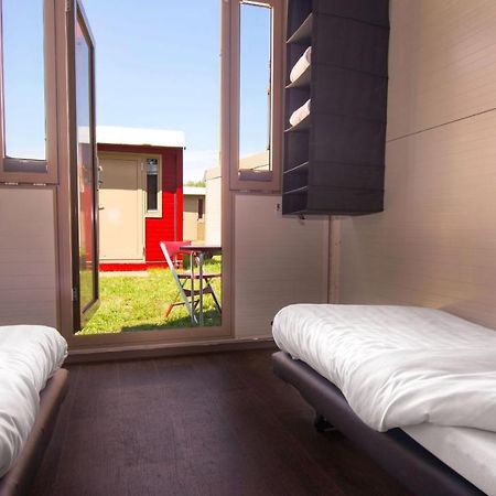 Pop-Up Hotel Songfestival Klaaswaal Zewnętrze zdjęcie